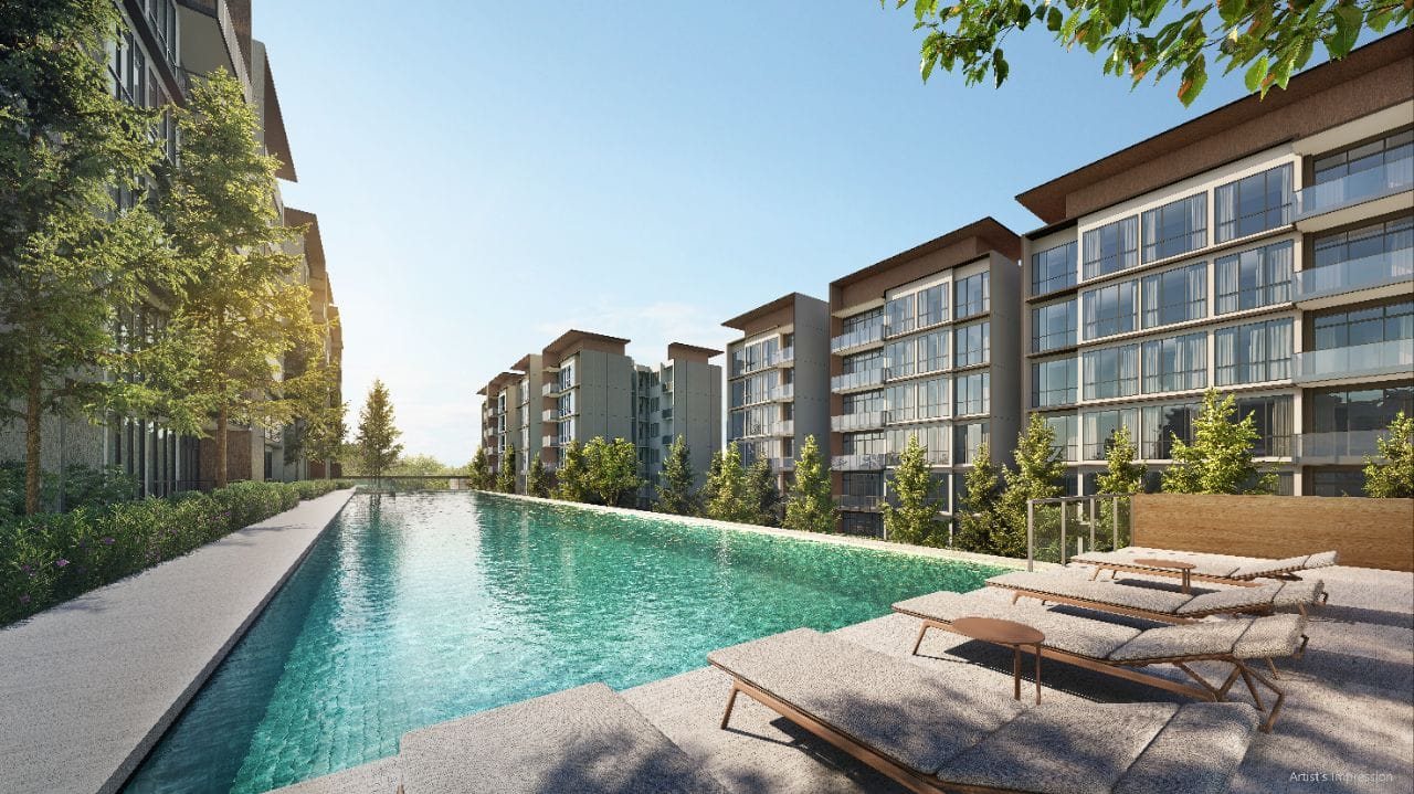 Pool deck between the residential blocks